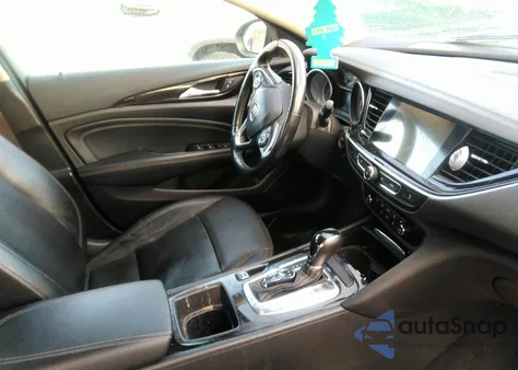 2018 Buick Regal Sportback Essence из США, поврежденный, VIN W04GP6SX2J1133307